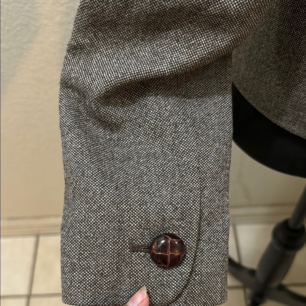 Banana Republic Size 2 Brown button down Blazer!! - Picture 9 of 14